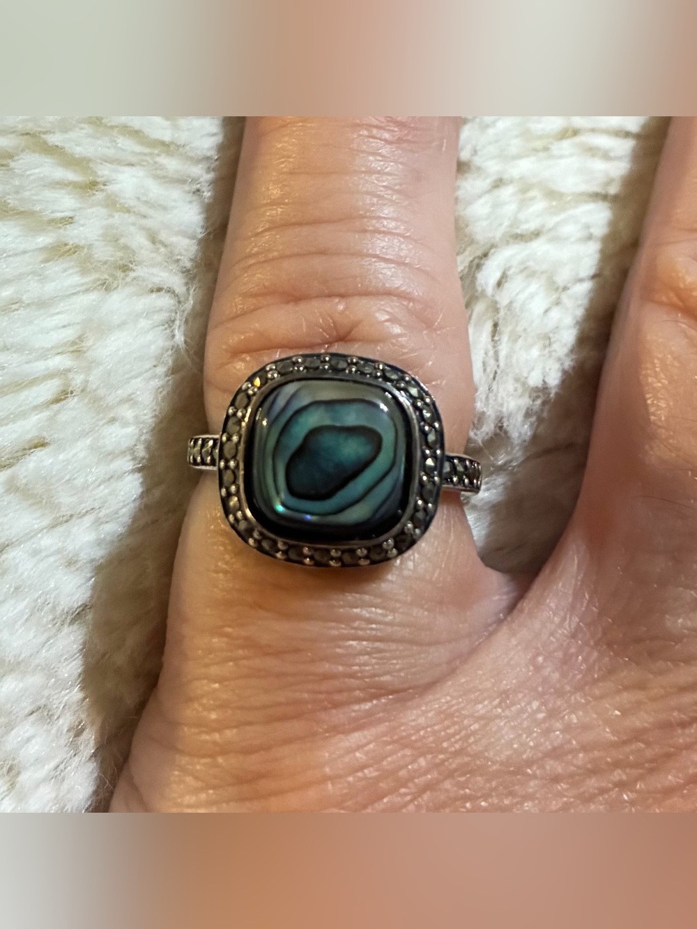 Vtg Avon RJ Graziano Collection Abalone Square Halo Ring Size 6 Includes Box